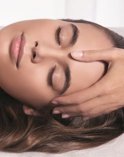 Subliem gezichtsbehandeling